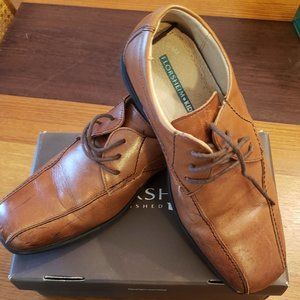 FLORSHEIM BROWN BOYS DRESS SHOES SIZE 3